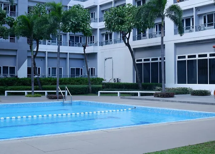 Aparthotel Zen Staycation With And Sunset View Near Airport And Mckinley 3*